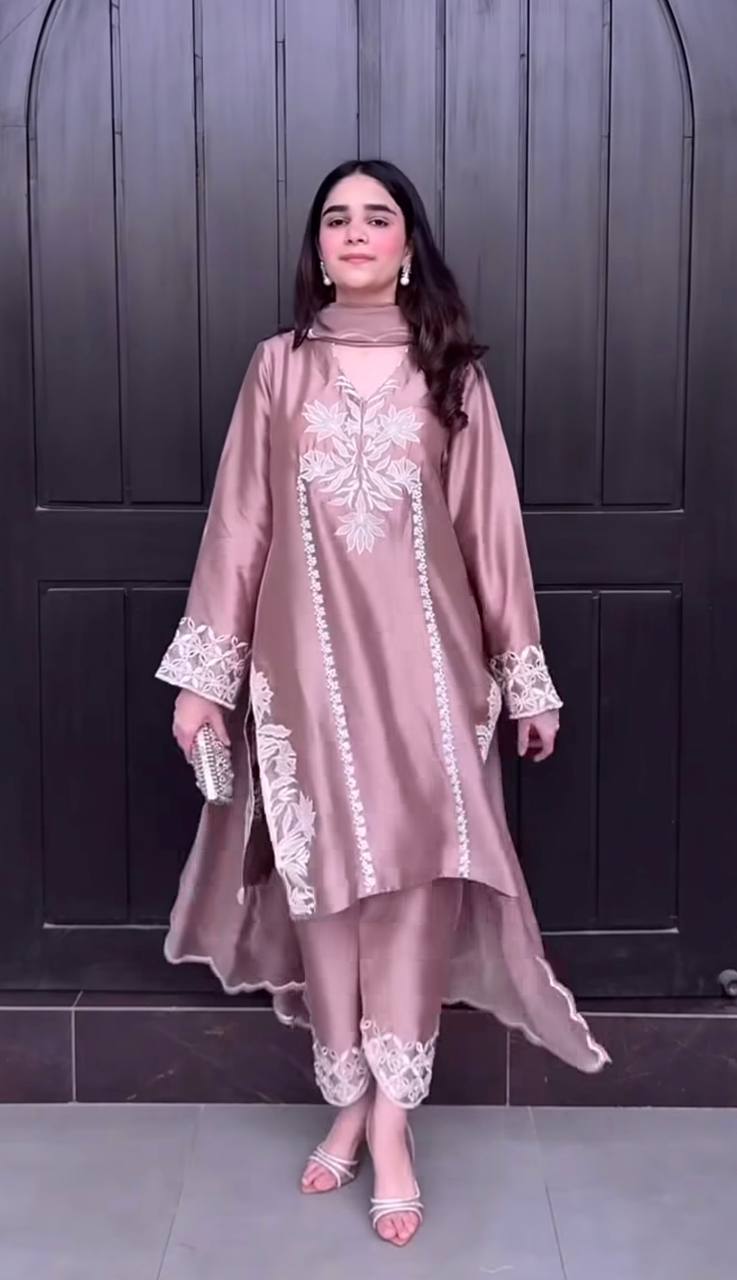 Radiant Mauve Thread-Work Kurta